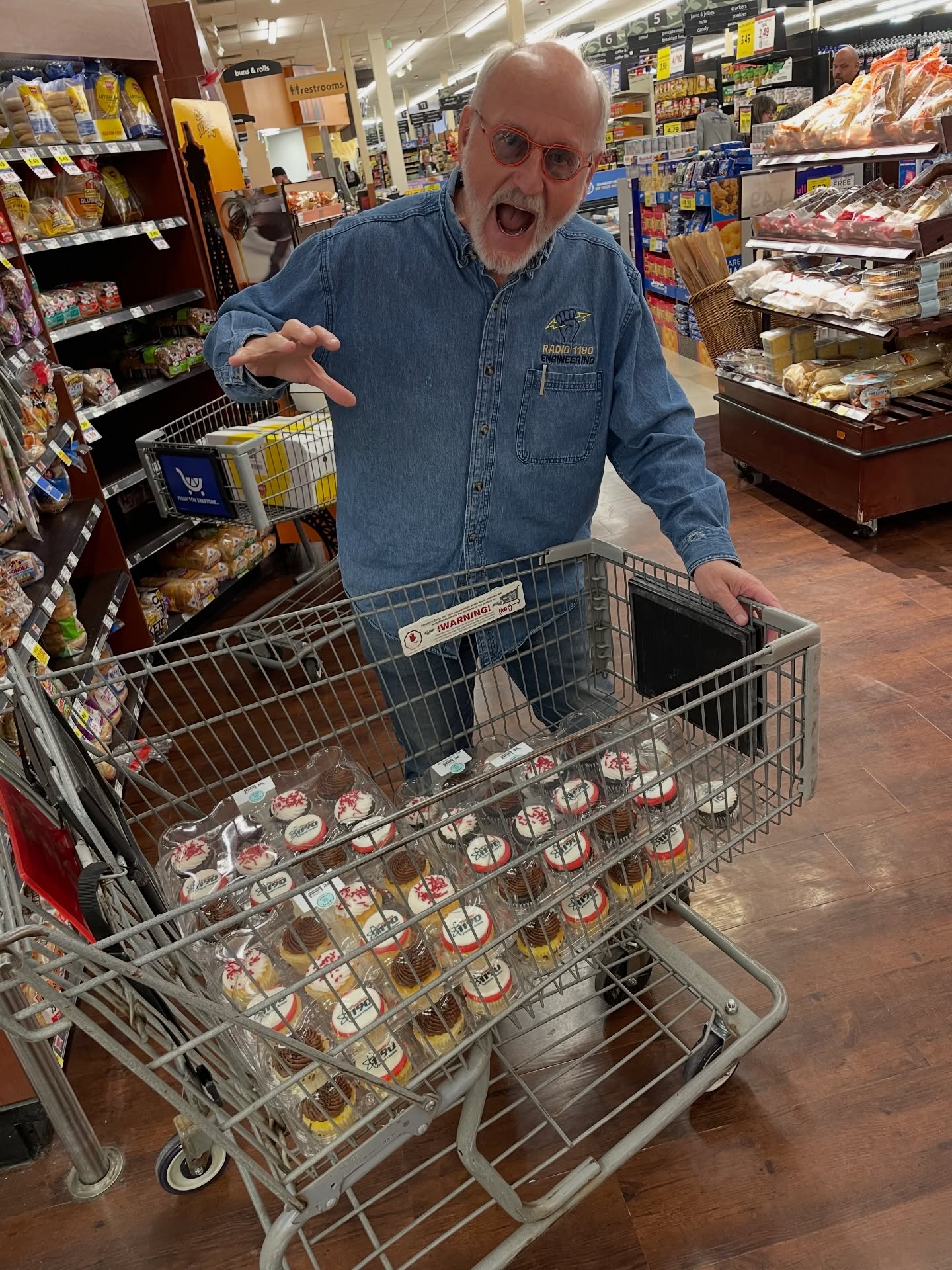 Pictured: engineer Eric picking up all the custom cupcakes for tonight’s station open house! (More pics from the event coming soon!)