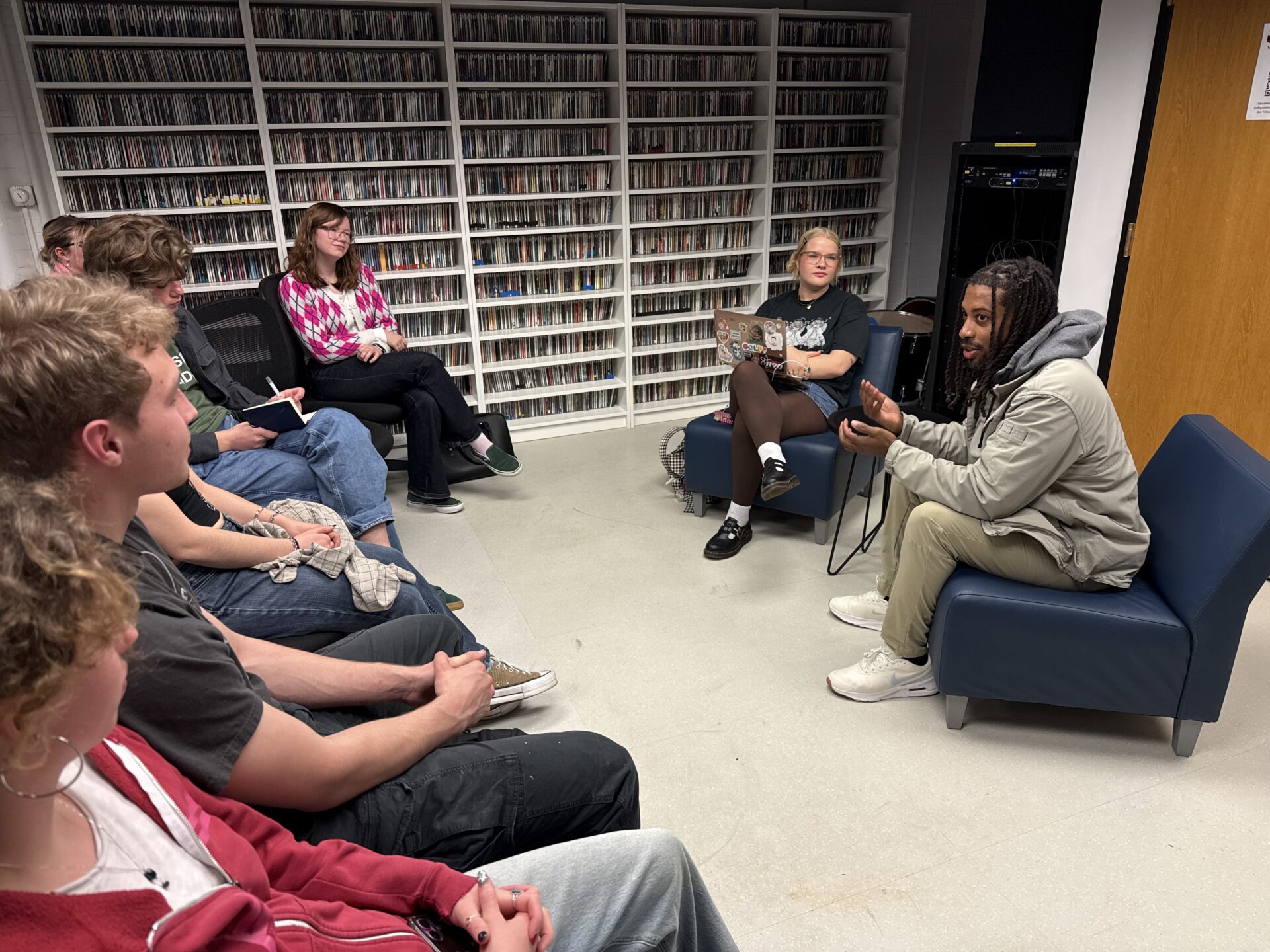 Radio 1190 chats with Len Brown of the Grammys